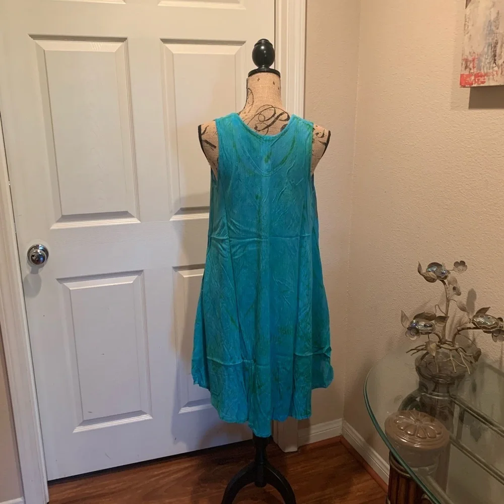 Multi colored print short umbrella dress. - Picture 4 of 5